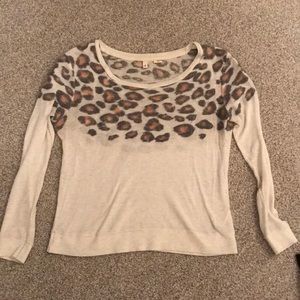 Leopard top